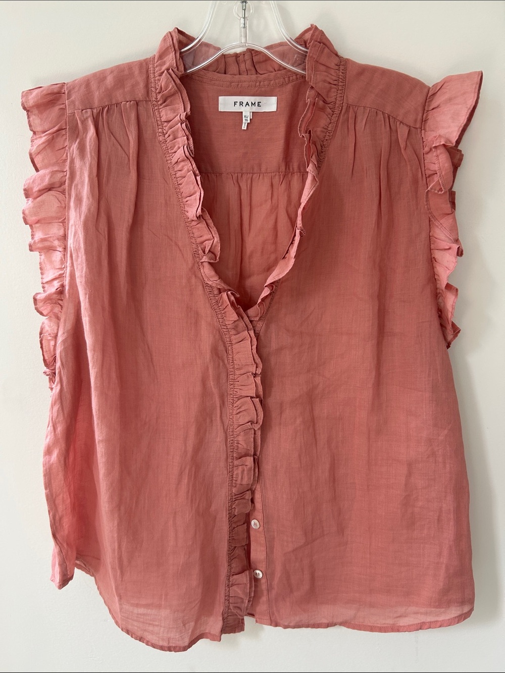 FRAME Ramie Sleeveless Ruffle Button-Front Blouse in Dusty Rose